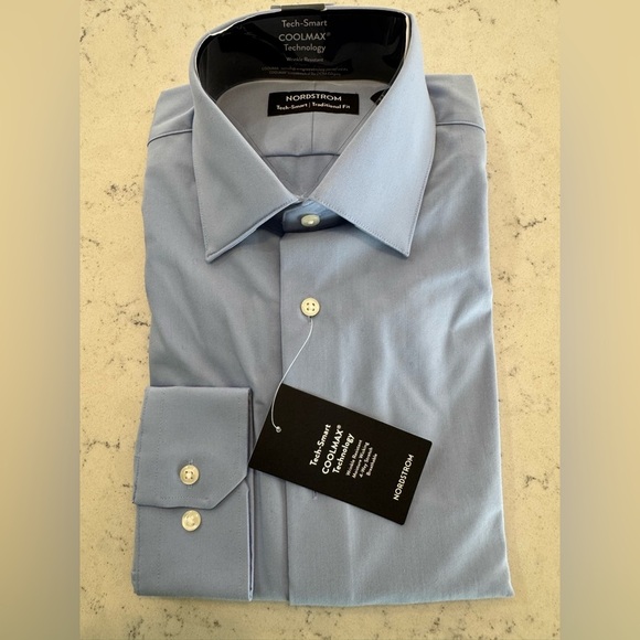 Nordstrom Tech-Smart Traditional Fit Dress Shirt Lt Blue NWT Sz 14 1/2 X 32-33 - Picture 1 of 8